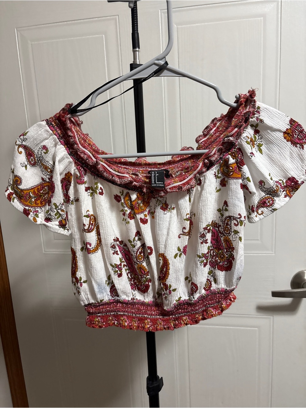 Boho Off-Shoulder Crop Top - White with Red Paisley